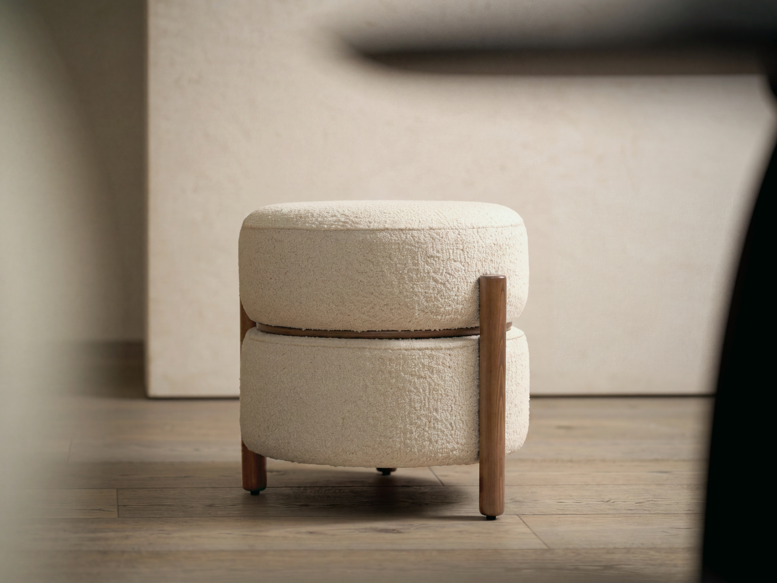 New Home 64 02 Tio Pouf FrontView