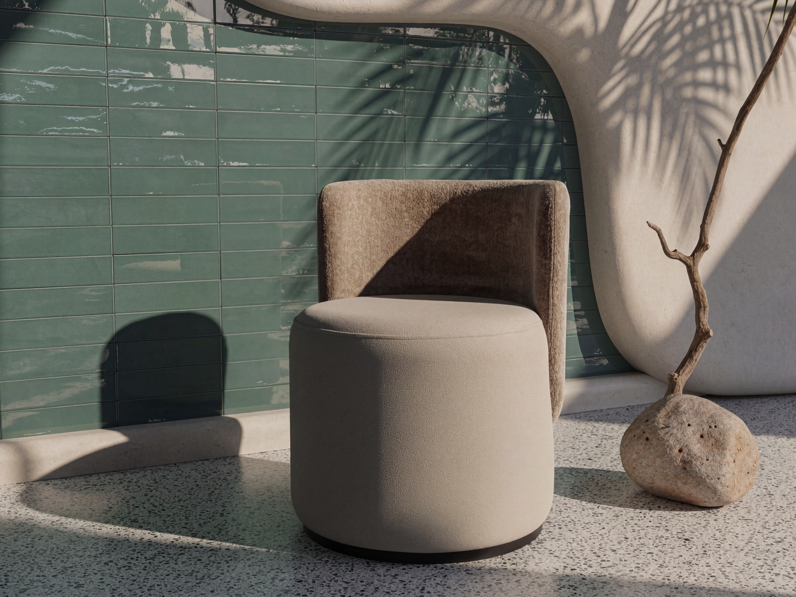 02 Mila Pouf FrontView 1